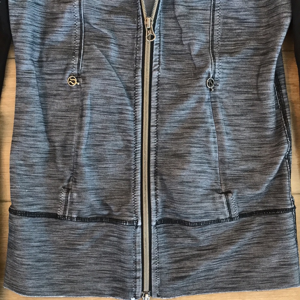 Lululemon Asana Jacket - Picture 4 of 7